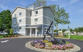 Anchored Inn At Hidden Harbor